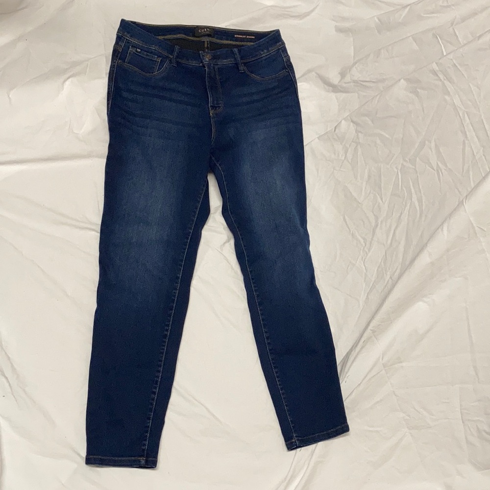 Curve Appeal Minimalist Jegging